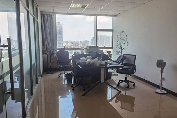 Flame-Retardant TPV Office
